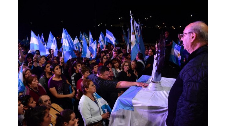 Emoción por la llegada de la Virgen de Luján de Malvinas