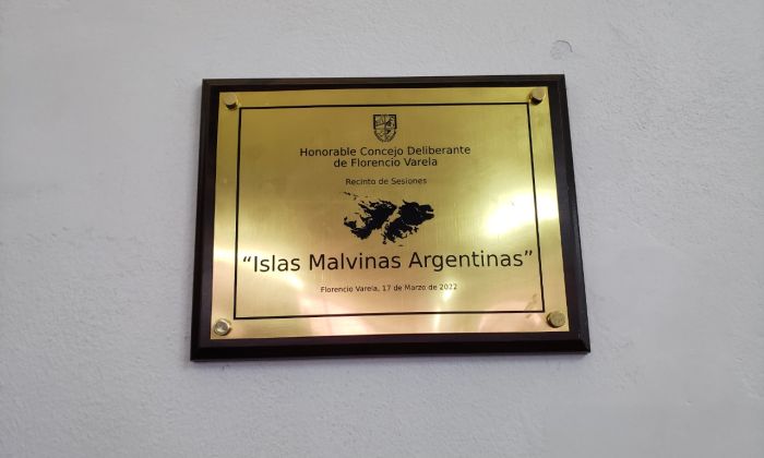 El HCD nombró al Recinto de Sesiones "Islas Malvinas Argentinas" con una placa, en honor al 40 aniversario