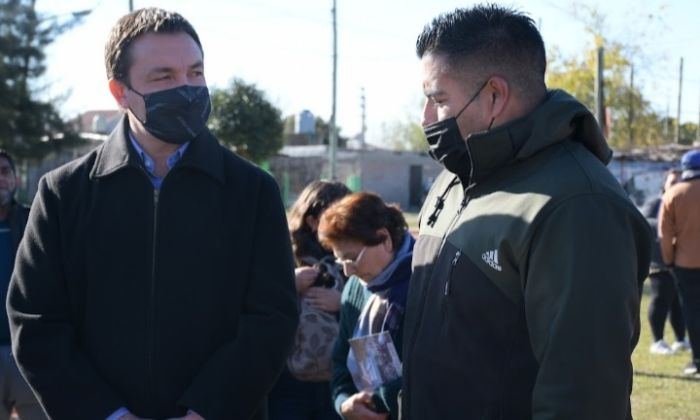 F. Varela: El intendente supervisó la puesta en valor de la plaza en el barrio Sarmiento