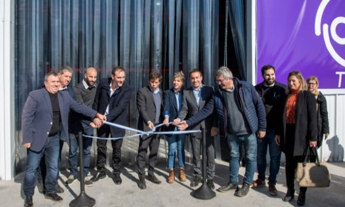 Andrés Watson y Axel Kicillof inauguraron una nueva empresa en el Parque Industrial en Varela