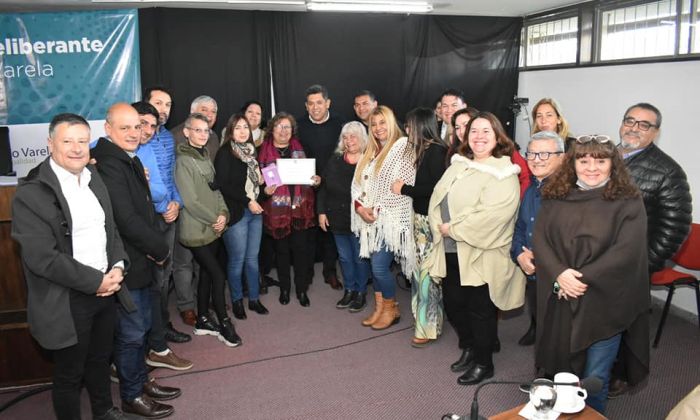 El HCD Varelense declaró de interés legislativo el plan FinEs, el libro “Te quise mucho… Te conocí poco”