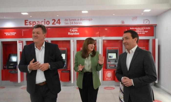 Importante sucursal bancaria reinauguró sus instalaciones en Florencio Varela