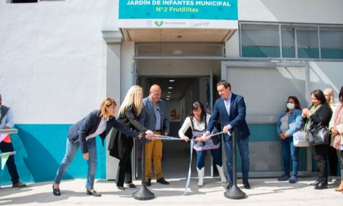 F. Varela: Watson inauguró el Salón de Usos Múltiples del Jardín Municipal Nº2 “Frutillitas”