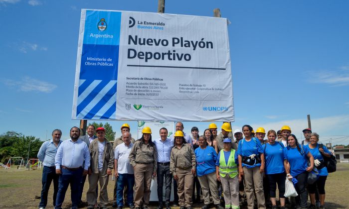 F. Varela: Municipio y Nación oficializaron la construcción de un playón multideportivo en La Esmeralda