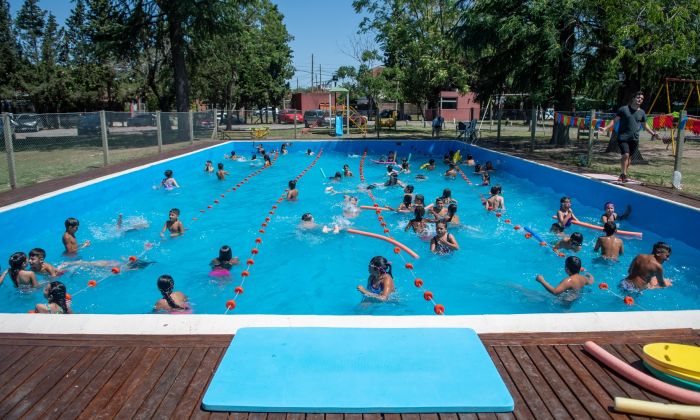 Florencio Varela: Cientos de chicos y chicas comenzaron a disfrutar la colonia municipal de verano