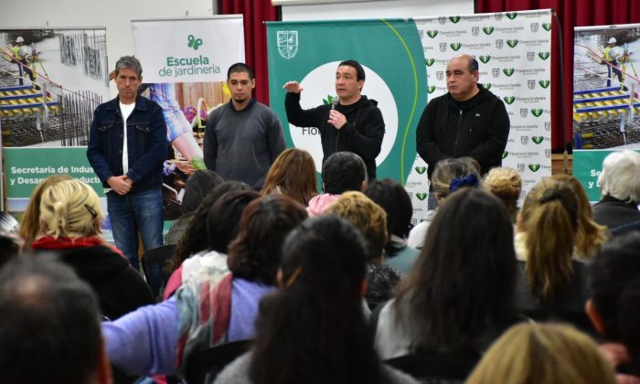 Florencio Varela - Escuela Municipal de Jardinería: una acción terapéutica para la concientización medioambiental