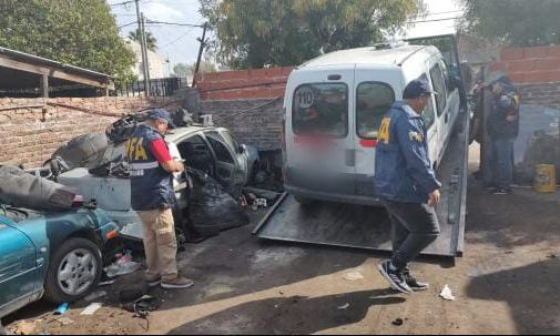 Quilmes - La Policía Federal desarticuló dos desarmaderos en San Francisco Solano