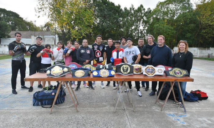Florencio Varela – Entrega de equipamiento a clubes de boxeo y kickboxing