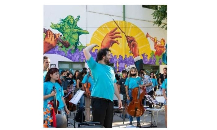 F. Varela – Desconsuelo por la muerte de Adrián Ferrario, director de la Orquesta Escuela de La Carolina