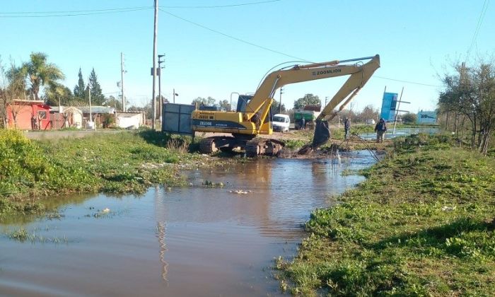 Florencio Varela - Tareas hidráulicas en los barrios