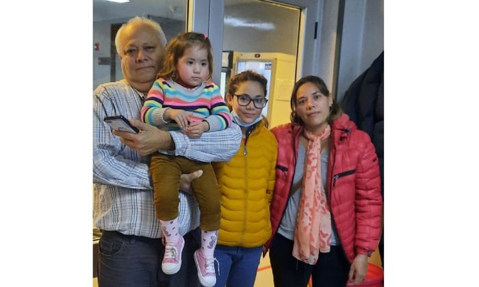 Hospital El Cruce – Guillermina, la niña que recibió un trasplante auditivo en junio, comienza a oír