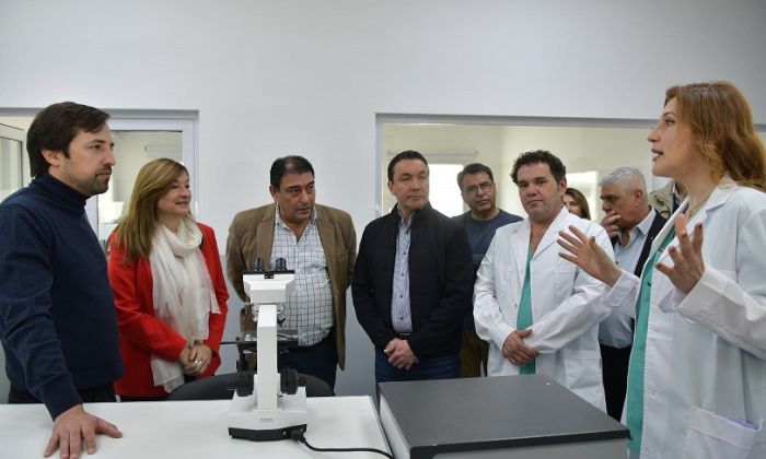 F. Varela - Watson y Kreplak inauguraron el laboratorio municipal de análisis clínicos