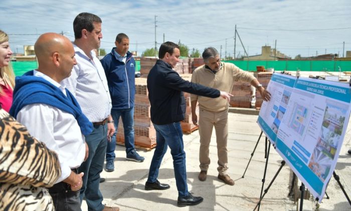 Florencio Varela – Obras en Jardín de Infantes y Escuela Técnica Nº5 en San Jorge