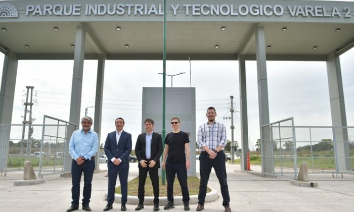 Watson y Kicillof inauguraron dos nuevas empresas en Florencio Varela