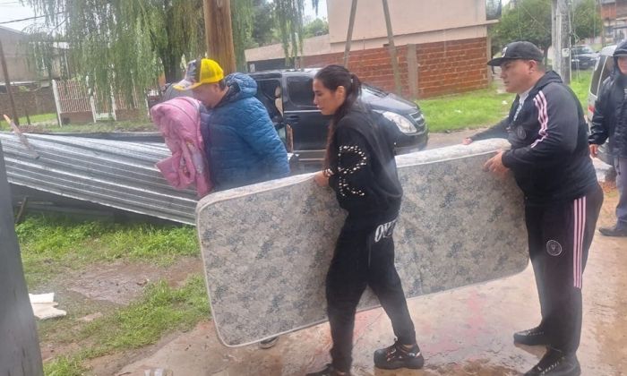 Concejales de JXC y LLA recorrieron barrios inundados en Florencio Varela