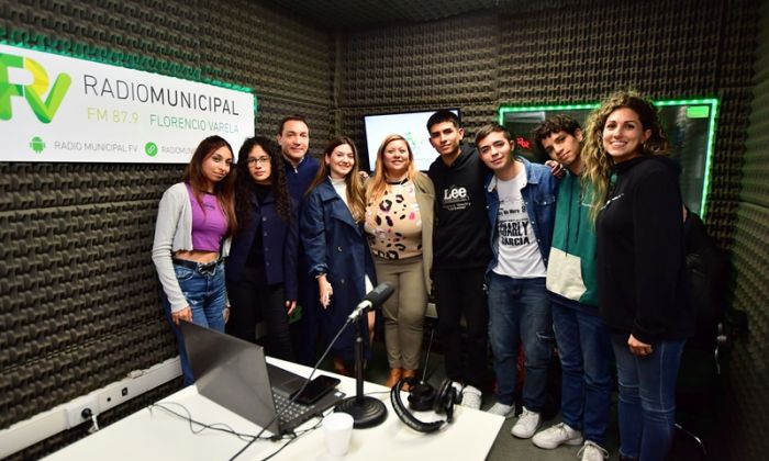 F. Varela - Estudiantes universitarios realizaron sus prácticas en la Radio Municipal