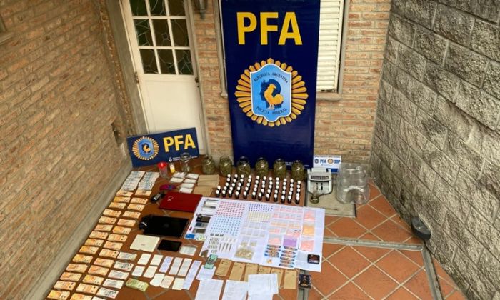 Claypole - La PFA secuestró una gran cantidad de drogas de diseño