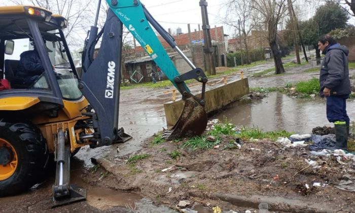 Florencio Varela - Operativos de saneamiento hidráulico en los barrios