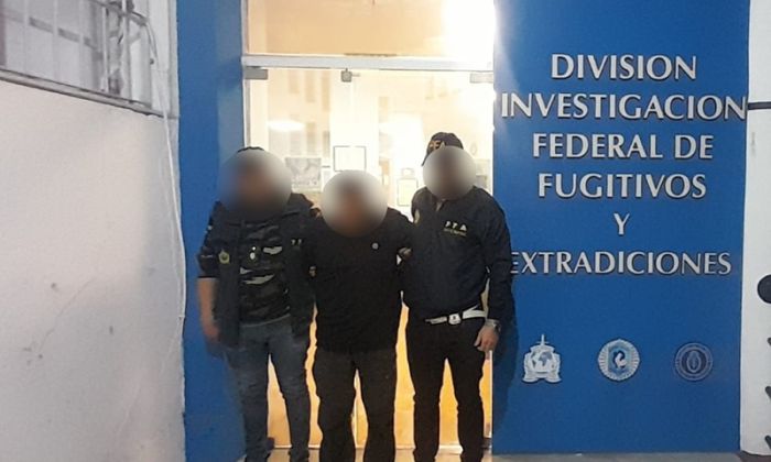 CABA - La PFA detuvo a un dominicano por abuso sexual infantil y zoofilia