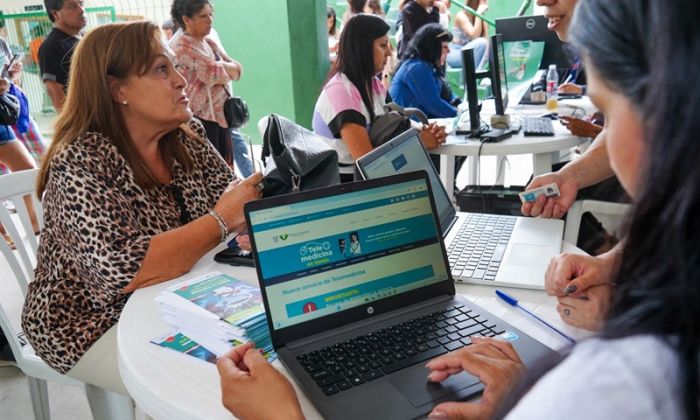 Capacitación sobre dengue para vecinas varelenses