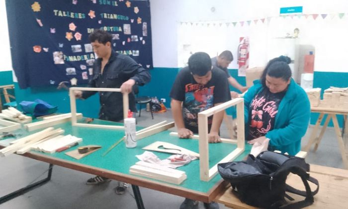 Florencio Varela - Taller de carpintería gratuito
