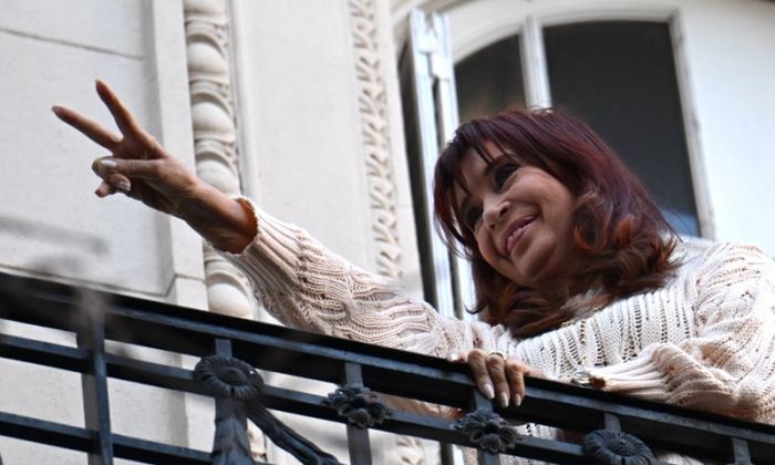 Concedieron la prisión domiciliaria a Cristina Kirchner en su departamento de Constitución