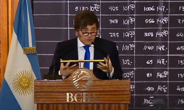 Milei confirmó que vetará el aumento a los jubilados