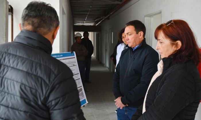 F. Varela – A. Watson verificó la construcción del nuevo CAPS en Ingeniero Allan
