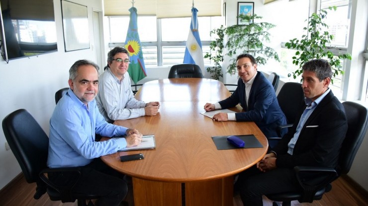 Andrés Watson junto al ministro Javier Rodríguez 