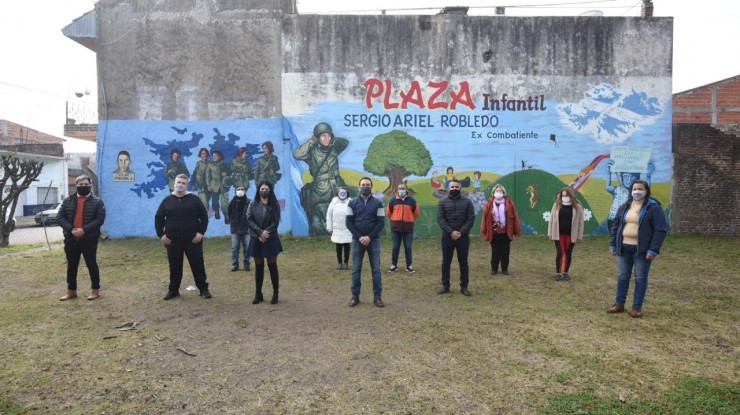 Mural en homenaje a Sergio Robledo