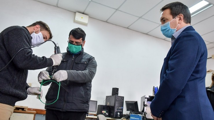 Escuelas técnicas ya realizaron más de 400 protectores faciales