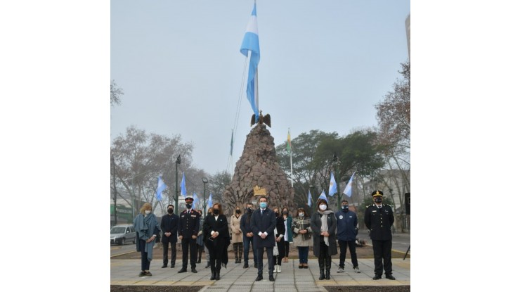 Varelenses homenajearon a la Bandera y recordaron a su creador