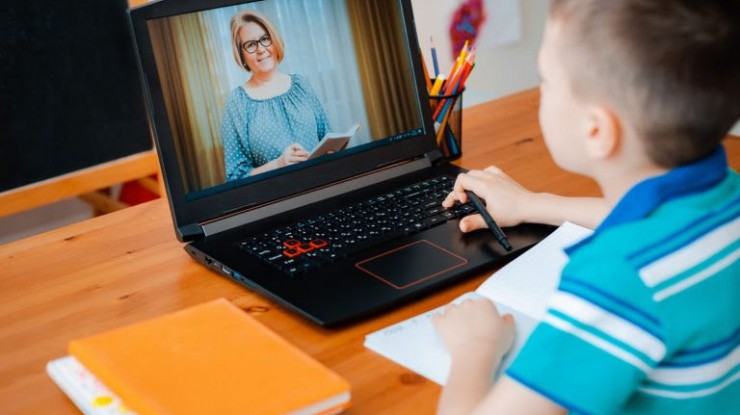 Educación a distancia