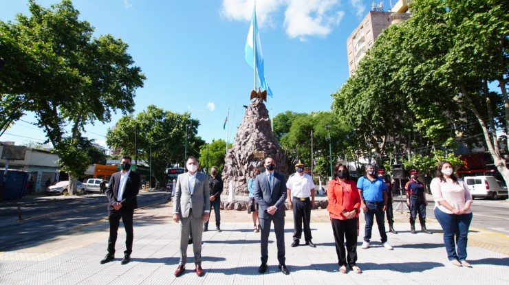 Watson encabezó la conmemoración por el Día de la Soberanía Nacional