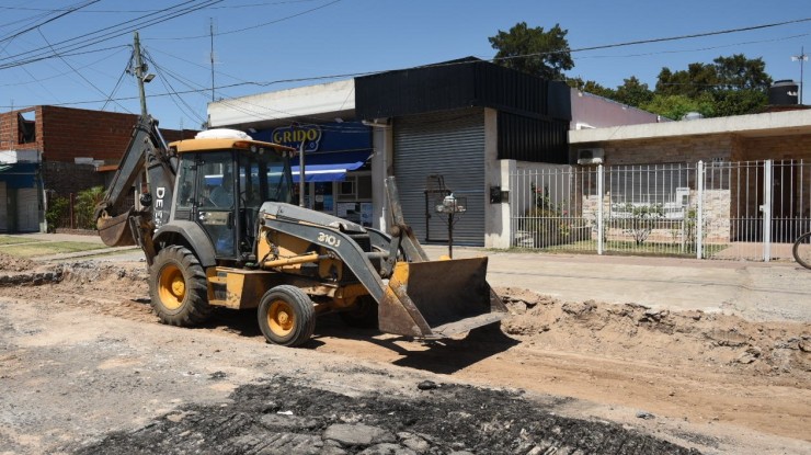 Inició una importante obra vial en Av. Hudson