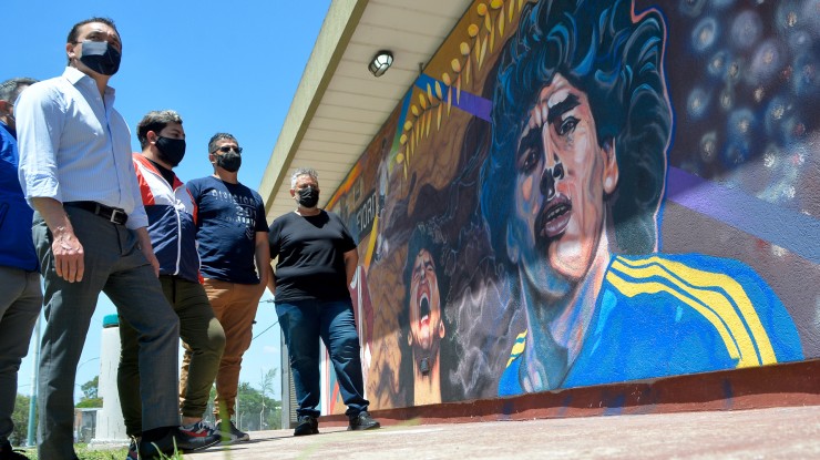 Mural en homenaje a Diego Armando Maradona