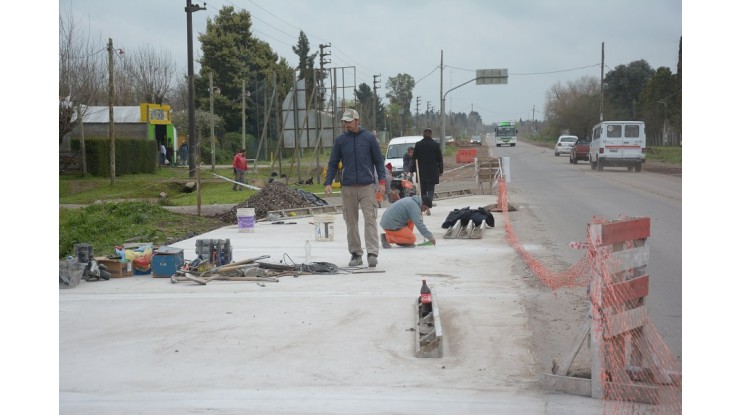 Construyen dársena de giro para mayor ordenamiento y seguridad vial