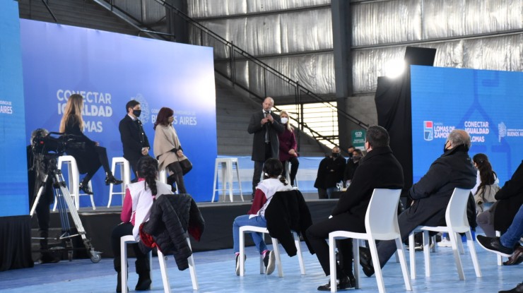 Watson junto a Cristina Fernández y Axel Kicillof en Lomas de Zamora