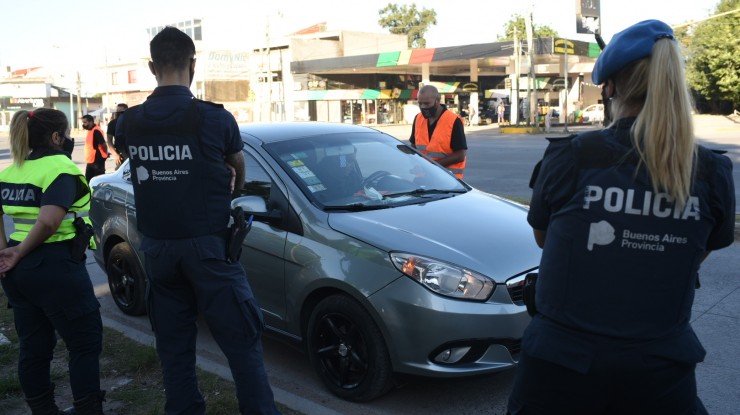 Controles en la circulación vehicular en Fcio. Varela