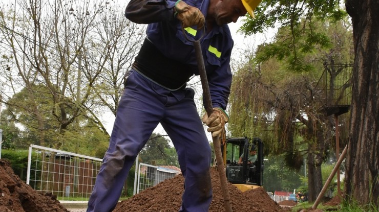 Avanzan las obras de cloaca en Avellaneda