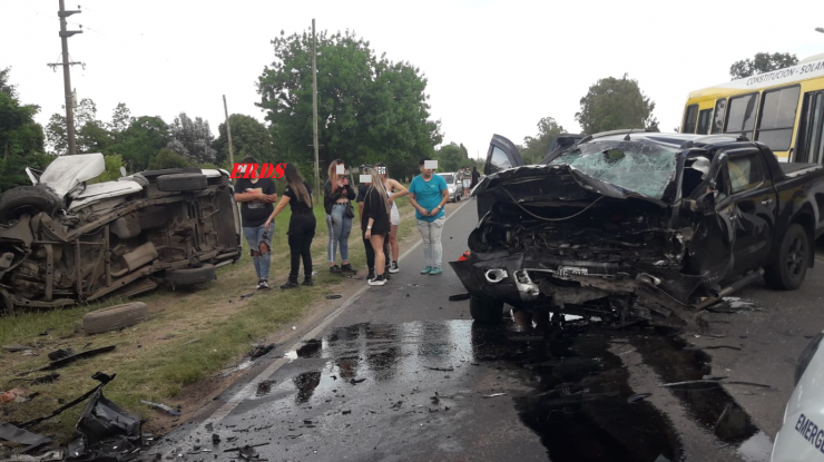 Florencio Varela: Dos muertos  y siete heridos, tras choque frontal de camionetas