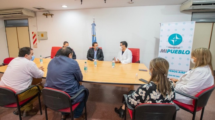 Andrés Watson recorrió el Hospital Zonal General de Agudos “Mi Pueblo”