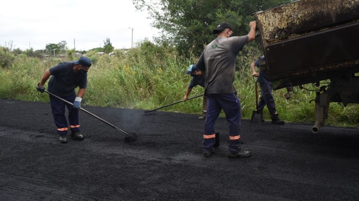 Watson supervisó labores de repavimentación y bacheo en Zeballos