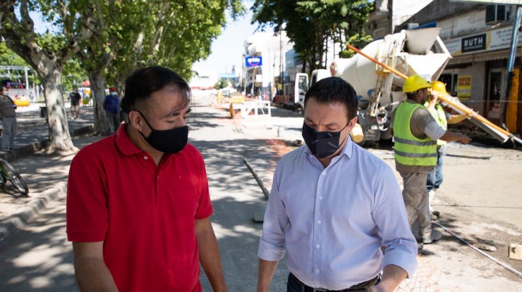 Watson supervisó repavimentación en Av. Teniente General Perón